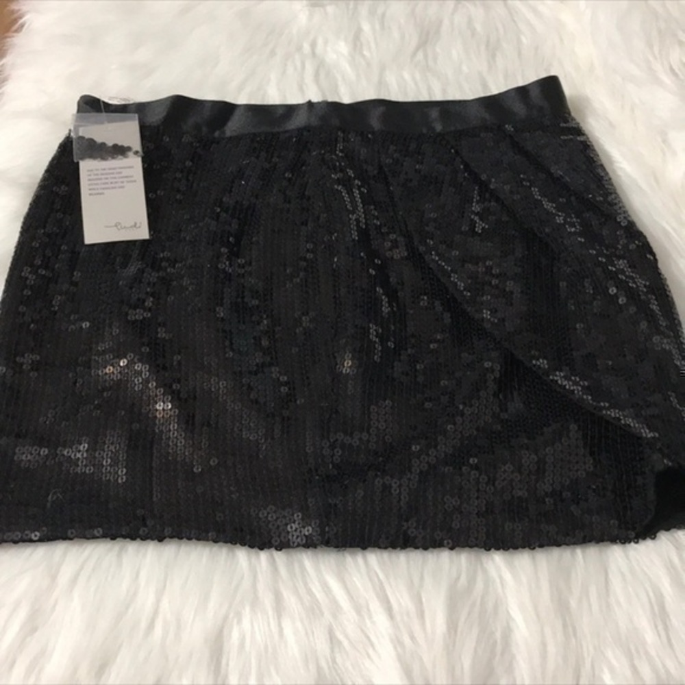 Gudi women’s blac sequin skirt size 6